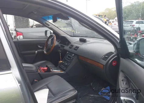 2011 Volvo Xc90 V8 from USA, damaged, VIN YV4852CZ2B1577049